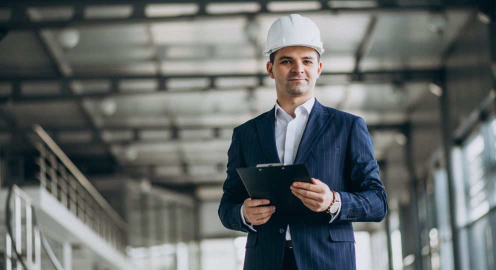 Arquitecto que apostilló su título universitario en España